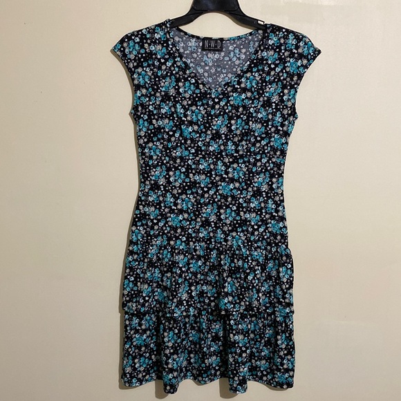 NWD Black with Blue White Floral Pattern Layered Ruffle Hem Dress Size M - Picture 2 of 10
